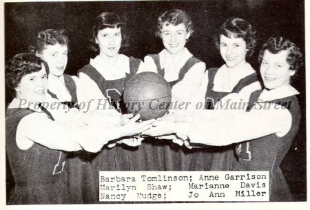 1952 MHS Cheerleaders